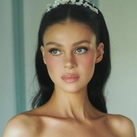 Pasangan ini pertama kali menikah pada April 2022 di Florida. Awal bulan ini, kabar pernikahan ulang mereka terungkap, untuk merayakan cinta dan komitmen yang telah mereka bangun selama bertahun-tahun, sekaligus menciptakan kenangan yang akan abadi. Foto: Instagram/@nicolaannepeltzbeckham