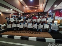 Bupati Bogor dan Pemanjat yang Berbagi Puncak Kebanggaan