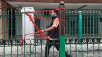 Mereka menyoroti minimnya pintu masuk resmi yang strategis, khususnya bagi warga dari pemukiman padat sekitar stasiun.  