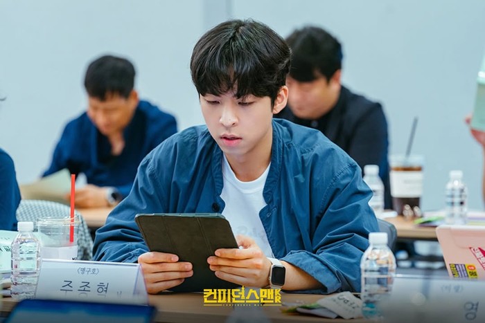 Proses pembacaan naskah perdana drama Korea Confidence Queen.