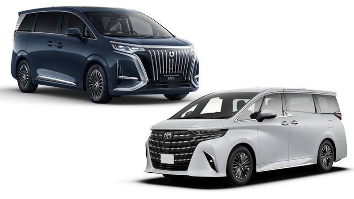 Denza D9 vs Toyoya Alphard.