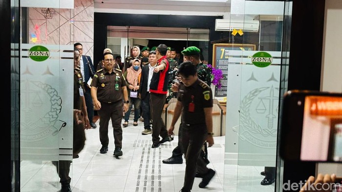 Dua pegawai  pos di Bengkulu jadi tersangka korupsi