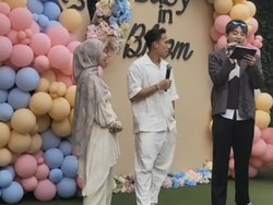 7 Foto Gender Reveal Adiba Khanza, Dapat Hadiah Spesial Dari Umi Pipik