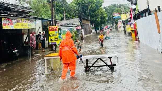 Hujan deras disertai angin kencang membuat wilayah Kecamatan Pesanggrahan, Jakarta Selatan (Jaksel) tergenang banjir (dok Polsek Pesanggrahan)