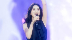 Jisoo BLACKPINK disebut berasal dari keluarga terpandang dengan latar bangsawan era Silla. Foto: dok. Twitter @Dior