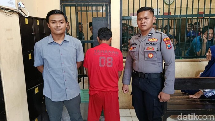 Kasiadi alias Ucok (45)