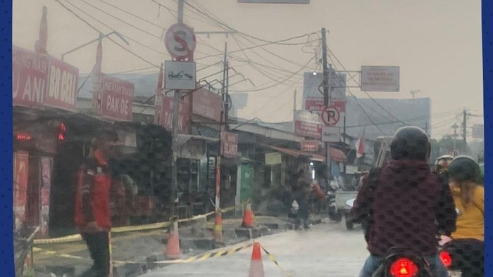 Lalin Depan Terminal Kalideres Arah Cengkareng Macet Imbas Perbaikan Jalan