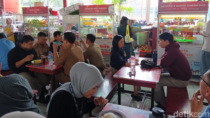 Makan Siang Pegawai Jakarta