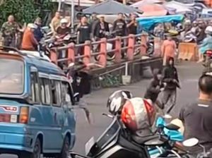 Tawuran 2 Kelompok Warga di Pasar Karombasan Manado, 9 Orang Diamankan