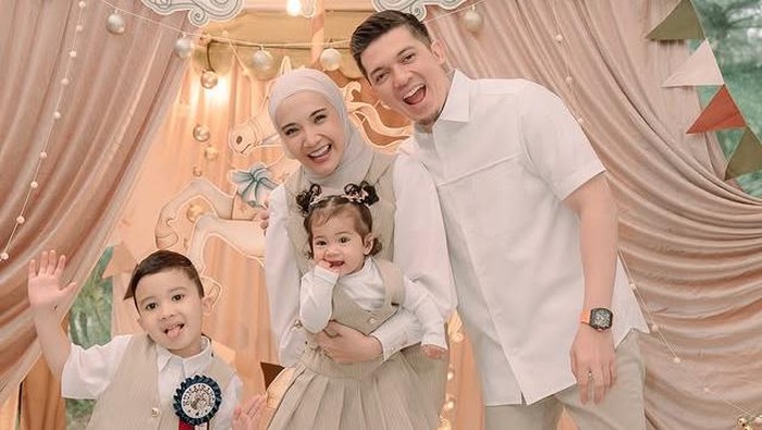 Momen Ukkasya Anak Zaskia Sungkar Main Bareng Sang Adik Humaira Momen Ukkasya Anak Zaskia Sungkar Main Bareng Sang Adik Humaira