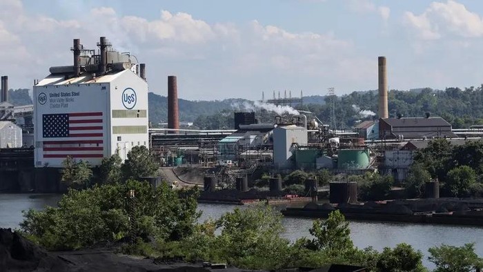 US Steels Clairton Coke Works is seen following an explosion at the plant in Clairton, Pennsylvania, on August 11, 2025. (AFP)