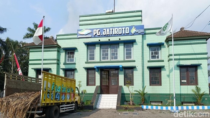 Pabrik Gula (PG) Jatiroto Lumajang