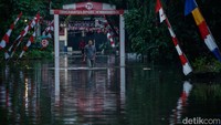 Banjir terjadi akibat intensitas hujan yang tinggi sejak siang hingga sore hari.
