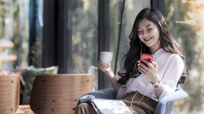 5 Alasan Pentingnya Memutar Musik di Kafe, Pengaruhi Rasa Makanan