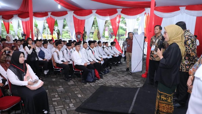 Peninjauan pelaksanaan Seleksi Kompetensi Dasar (SKD) Sekolah kedinasan 2025 di Badan Kepegawaian Negara (BKN), Jakarta, Senin (11/8/2025).