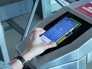 QRIS Tap Bisa untuk Naik Transportasi Umum di Jabodetabek, Ini Daftarnya