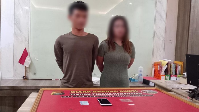 Satresnarkoba Polresta Mataram tangkap pasutri di Ampenan, Kota Mataram, NTB kasus narkoba, Senin (11/8/2025).