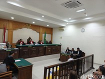 Wartawan di Jembrana Didakwa Terkait Kasus Pencemaran Nama Baik