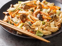 Resep Ayam Tumis Jamur Bumbu Gurih yang Praktis buat Bekal