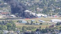 Kepala Kepolisian Kalispell, Jordan Venezio, mengatakan bahwa penyelidikan awal menunjukkan pilot pesawat itu kehilangan kendali, membuat pesawat mengalami crash landing, lalu menabrak beberapa pesawat yang sedang diparkir di area bandara, hingga memicu kebakaran terhadap sejumlah pesawat. Badan Keselamatan Transportasi Nasional AS (NTSB) menyebut pesawat yang mengalami insiden itu terbang dari Pullman di Washington. Sementara Otoritas Penerbangan Federal AS (FAA) mengidentifikasi pesawat itu sebagai jenis pesawat turboprop Socata TBM 700, yang dirakit tahun 2011 dan dimiliki oleh Meter Sky LLC dari Pullman. Foto: Scott Carpenter/TMX via REUTERS