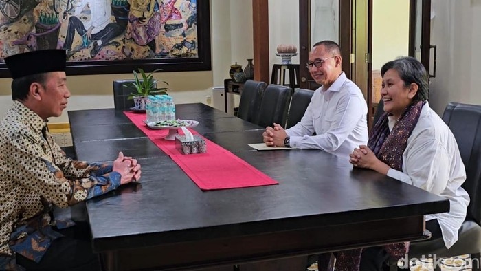 Wakil Pimpinan MPR, Lestari Moerdijat dan Eddy Dwiyanto Soeparno kirim undangan sidang tahunan MPR ke rumah Jokowi, Selasa (12/8/2025)