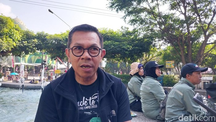 Wali Kota Batu Nurochman