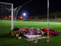Warga Turki Pilih Tidur di Stadion Pascagempa