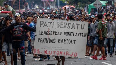 Bingkai Sepekan: Pemakzulan Bupati Pati-Mpok Alpa Meninggal Dunia