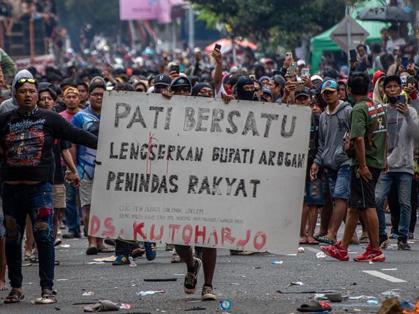Bingkai Sepekan: Pemakzulan Bupati Pati-Mpok Alpa Meninggal Dunia