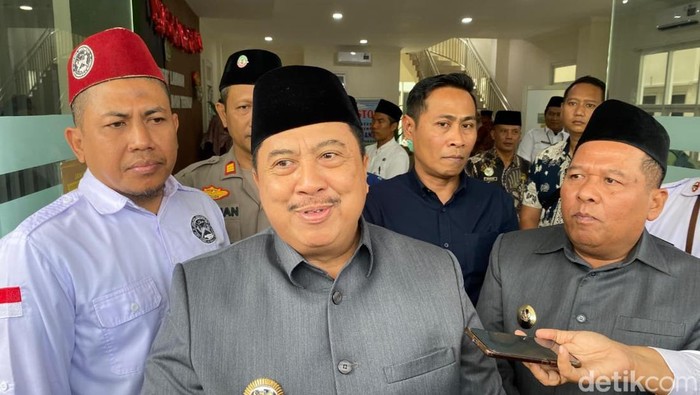 Bupati Jombang Warsubi