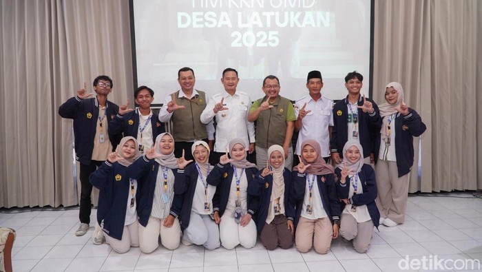 Bupati Yes bersama mahasiswa KKN Unej