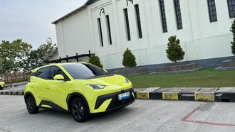 BYD Atto 1 Mulai Dikirim ke Garasi Konsumen Indonesia BYD Atto 1 Mulai Dikirim ke Garasi Konsumen Indonesia