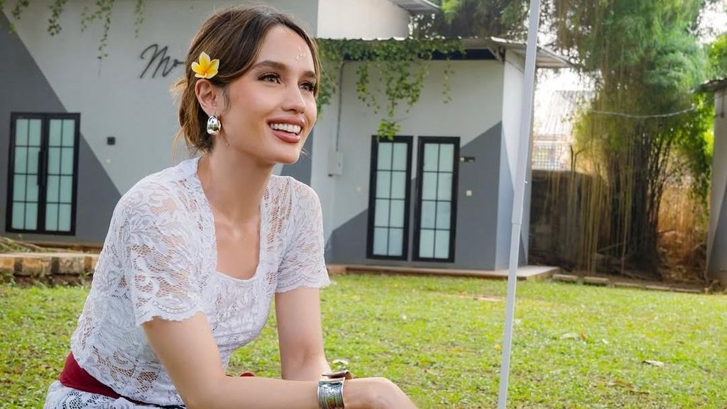 Cinta Laura Sebut Aksi Demo Sebagai Bentuk Kekecewaan pada Pemerintah