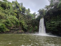 Pesona Curug Bangkong yang Memikat Para Pemburu Foto