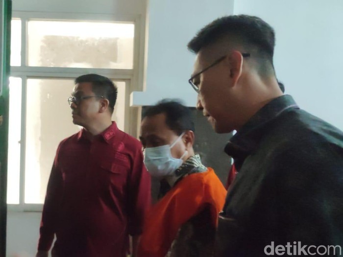 Dosen UGM berinisial HU ditahan Kejati Jateng diduga terlibat Korupsi.