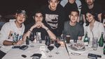 Fero Walandouw Cicip Sate hingga Bubur Bakar saat Jadi Host Acara Kuliner