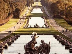 Foto Bangunan yang Bikin Melotot karena Desainnya Tak Biasa