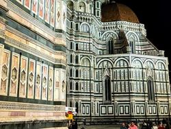 Foto Bangunan yang Bikin Melotot karena Desainnya Tak Biasa