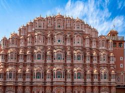 Foto Bangunan yang Bikin Melotot karena Desainnya Tak Biasa