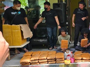63 Kg Ganja Siap Edar Disembunyikan di Gedung PKM UIN Suska Riau