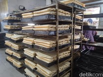 Mimpi yang Masih Dijaga di Gang Roti Bandung
