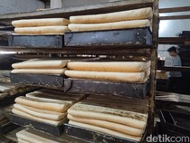 Gang Sentra Roti di Bandung dan Sisi Lain yang Berdampingan