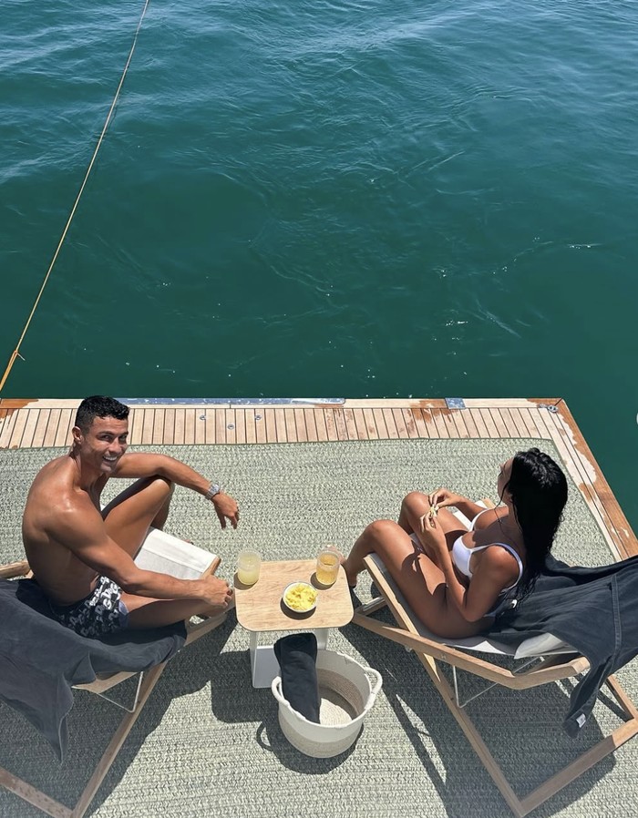 Georgina Rodriguez Makan Bareng Cristiano Ronaldo hingga Masak Tortilla
