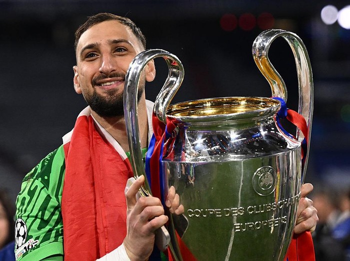 MUNICH, GERMANY - MAY 31:  Gianluigi Donnarumma of Paris St. Germain celebrates at the end of the UEFA Champions League Final 2025 between Paris Saint-Germain and FC Internazionale Milano at Allianz Arena on May 31, 2025 in Munich, Germany. (Photo by Image Photo Agency/Getty Images)