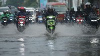 Waspada Banjir, Pos Pantau Pesanggrahan dan Sunter Hulu Siaga 3 Pagi Ini