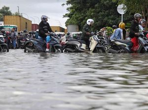 Update Banjir Jakarta Pagi Ini: 17 RT dan 2 Ruas Jalan Terendam