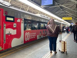 KAI Daop 8 Surabaya Operasikan KA Tambahan saat Libur Kemerdekaan