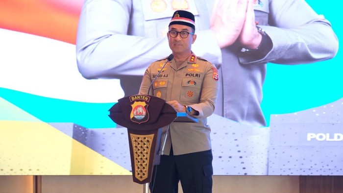 Kapolda Banten Irjen Suyudi Ario Seto menggelar doa bersama menjelang peringatan HUT ke-80 RI. Dalam acara tersebut, Suyudi menyampaikan pamit kepada para ulama Banten.