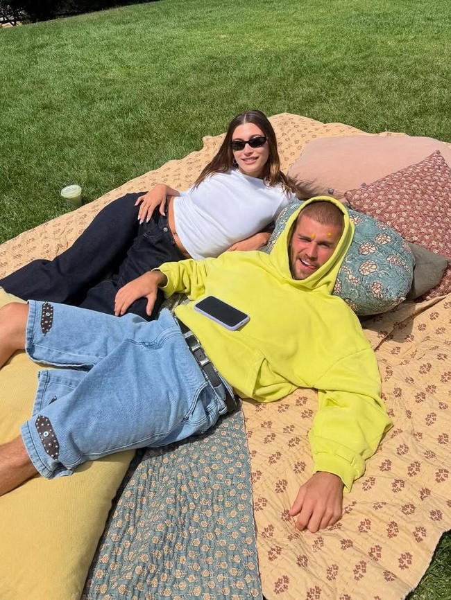 Foto: Justin Bieber Posting Kemesraan dengan Hailey Bieber di Tengah Isu Cerai Foto: Justin Bieber Posting Kemesraan dengan Hailey Bieber di Tengah Isu Cerai