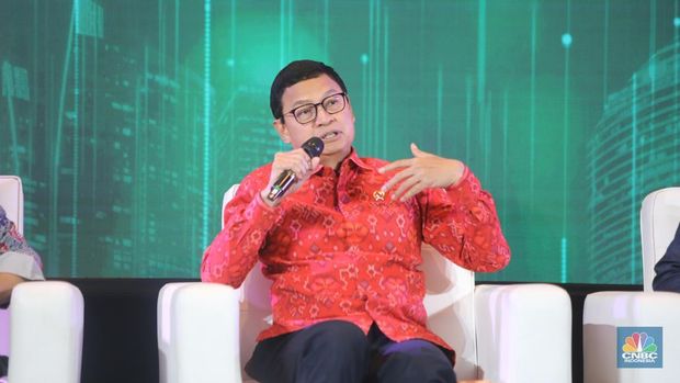 Kepala Badan Pengawas Obat dan Makan (BPOM),Taruna Ikrar menyampaikan paparan dalam acara Health Summit di 25hours Hotel The Oddbird, Jakarta, Rabu (13/8/2025). (CNBC Indonesia/Faisal Rahman)